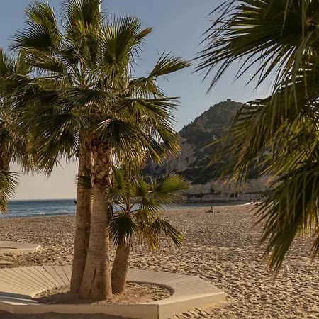 Luxury, Newly Renovated 1-bedroom By The Beach Apartment Benidorm