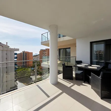 Luxury, Newly Renovated 1-bedroom By The *