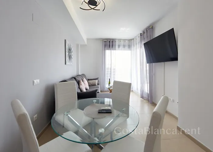 Luxury, Newly Renovated 1-bedroom By The