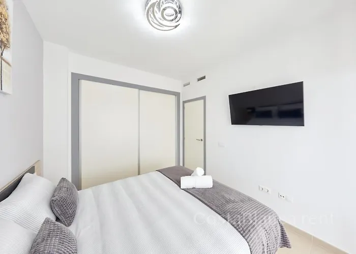 Luxury, Newly Renovated 1-bedroom By The Apartament Benidorm