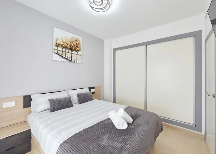 Luxury, Newly Renovated 1-bedroom By The
